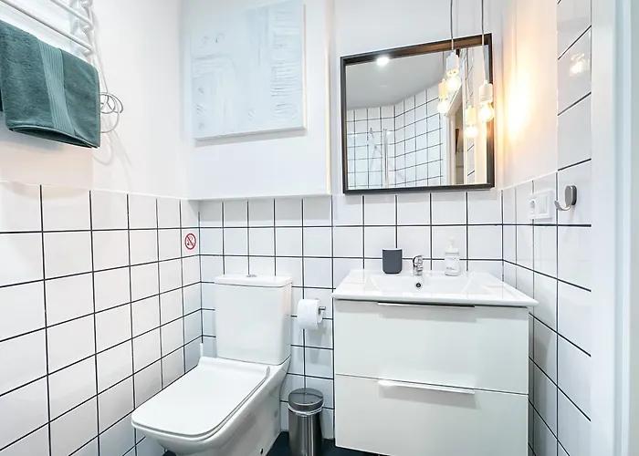Apartment Budget *